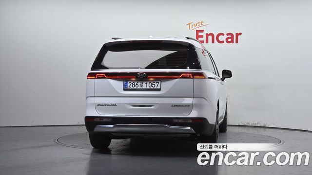 Kia Carnival 4-го поколения 7-Seater Signature - фото 3