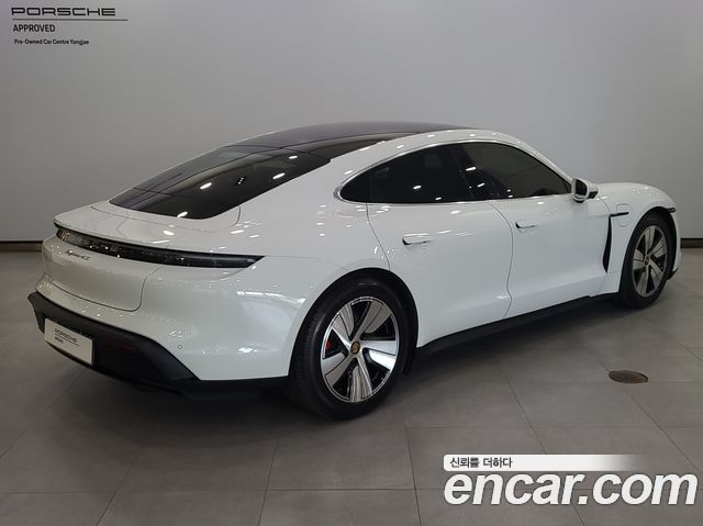 Porsche Taycan 4S - фото 1