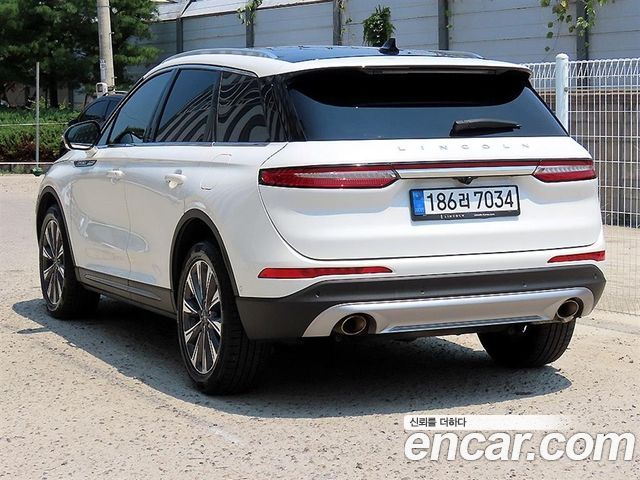 Lincoln Corsair 2.0 Reserve AWD - фото 2