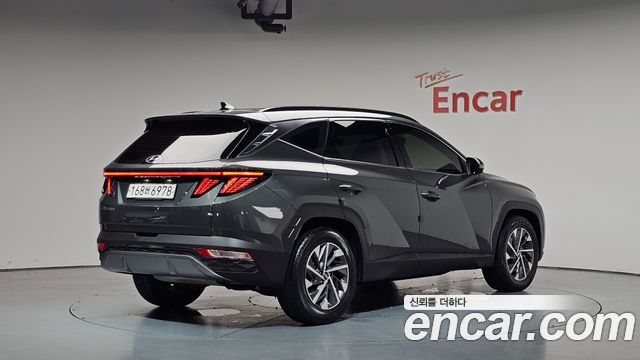 Hyundai Tucson NX4, гибрид Inspiration 2WD - фото 1