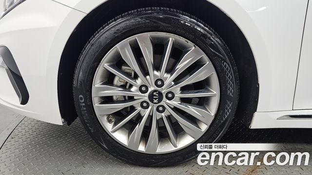 Kia K5 Новый 2-го поколения 2.0 Noblesse - фото 4