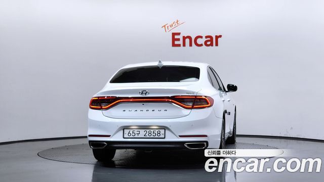 Hyundai Grandeur IG, гибрид Exclusive Special - фото 3