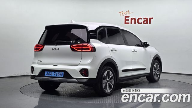 Kia Niro Earth - фото 1