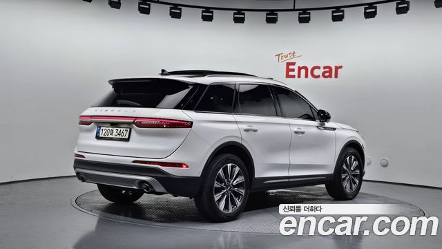Lincoln Corsair 2.0 Reserve AWD - фото 1