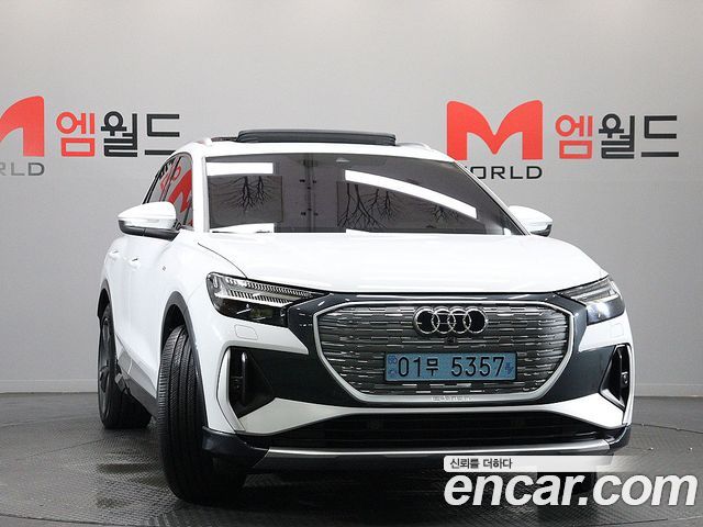 Audi Q4 e-tron F4 40 Premium - фото 1