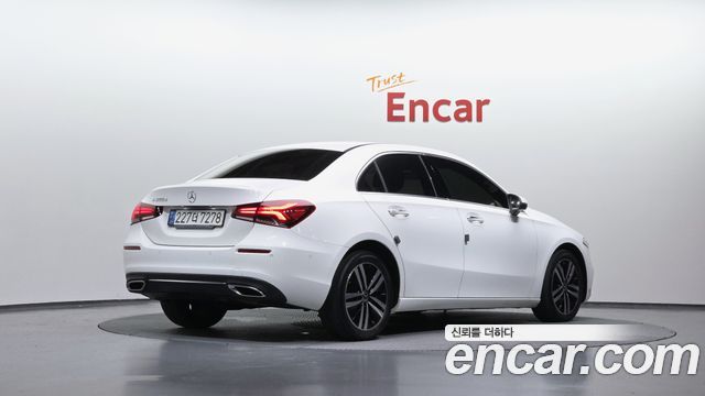 Mercedes-Benz A-Class W177 A200d Sedan - фото 1
