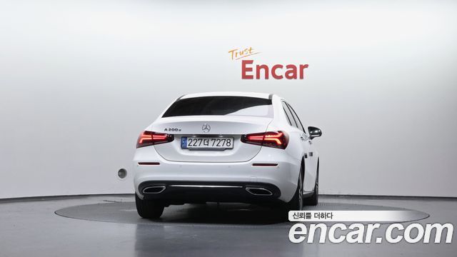 Mercedes-Benz A-Class W177 A200d Sedan - фото 3