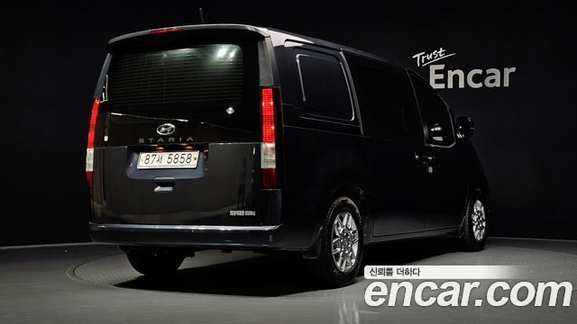 Hyundai Staria Cargo 5-Seater Modern - фото 1