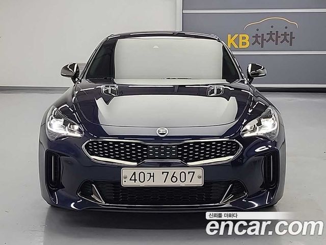 Kia Stinger 2.2 Diesel AWD Dream Edition - фото 1