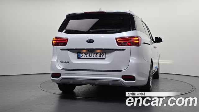 Kia Carnival Новый 9-Seater Prstige - фото 3