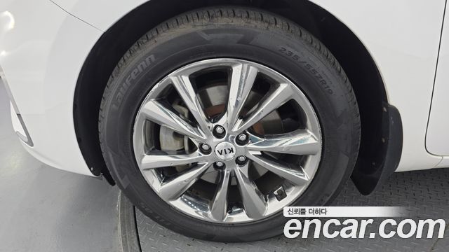 Kia Carnival Новый 9-Seater Prstige - фото 4