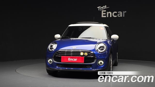 Mini Cooper 5Door HIGH 3rd - фото 2