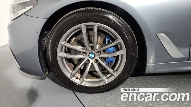 BMW 5-Series G30 530i M Sport Package Plus - фото 4