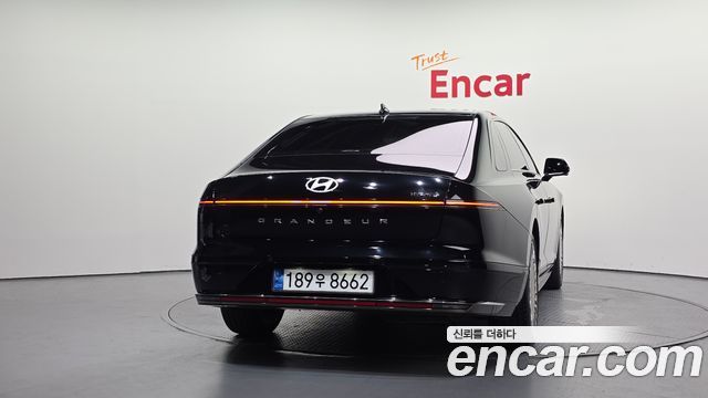 Hyundai Grandeur GN7, гибрид Calligraphy - фото 3