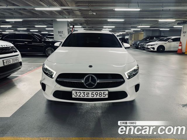 Mercedes-Benz A-Class W177 A220 Hatchback - фото 2