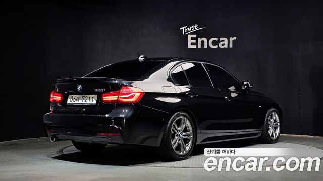 BMW 3-Series F30 320i M Sport - фото 1