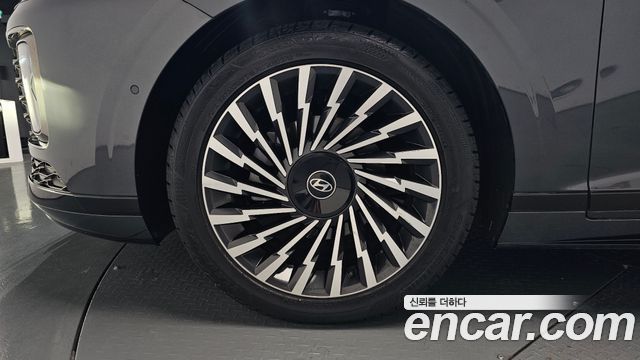 Hyundai Grandeur GN7, гибрид Calligraphy - фото 3