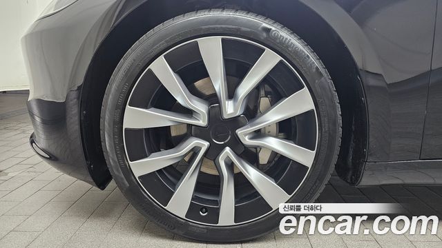 Tesla Model 3 Long Range AWD - фото 4
