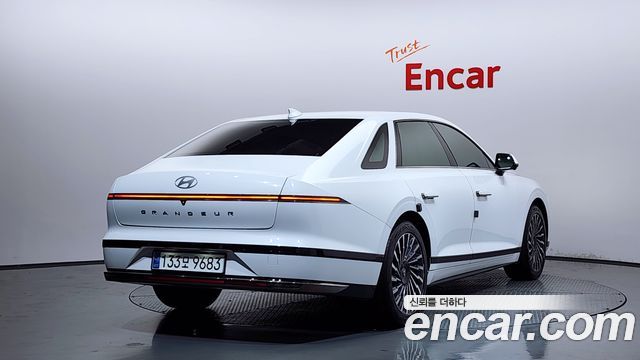 Hyundai Grandeur GN7 2,5 Gasoline 2WD Calligraphy - фото 1