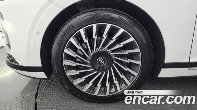 Hyundai Grandeur GN7 2,5 Gasoline 2WD Calligraphy - фото 4