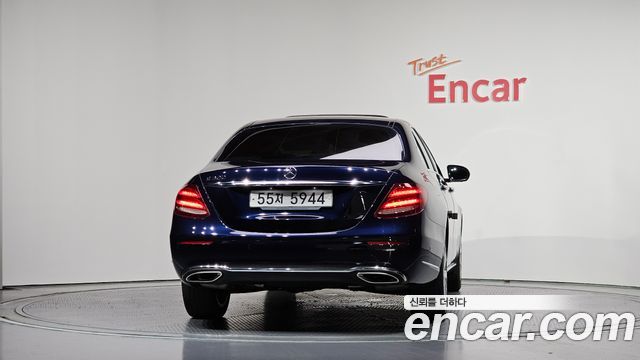 Mercedes-Benz E-Class W213 E300 Exclusive - фото 3