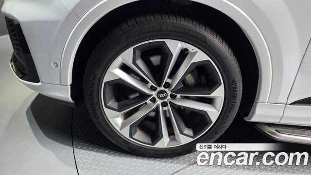 Audi Q7 55 TFSI Quattro Premium - фото 4