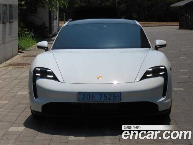 Porsche Taycan Base - фото 0