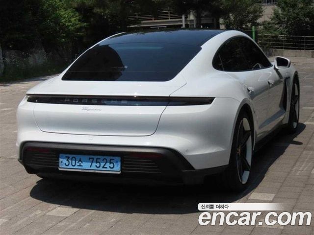 Porsche Taycan Base - фото 2