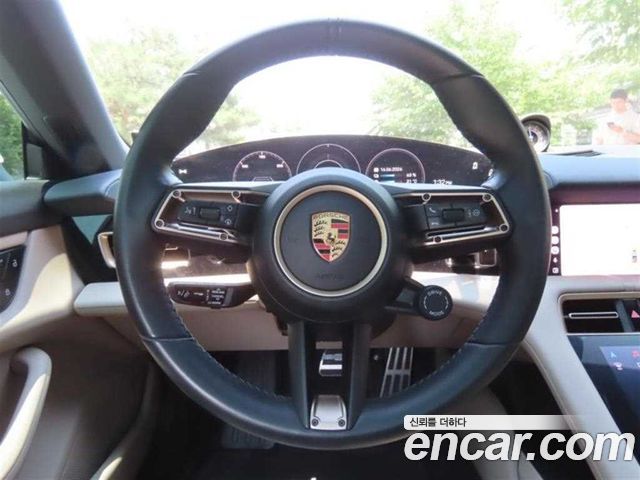 Porsche Taycan Base - фото 4