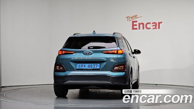 Hyundai Kona Premium - фото 3