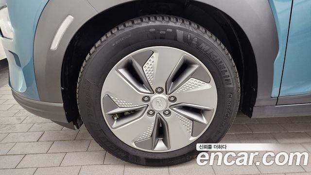 Hyundai Kona Premium - фото 4