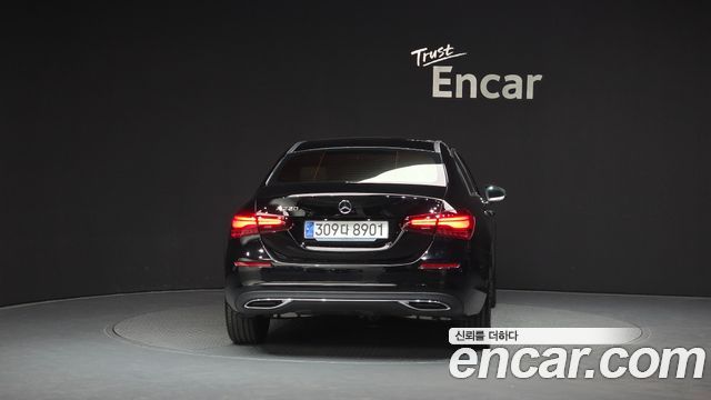 Mercedes-Benz A-Class W177 A220 Sedan - фото 3