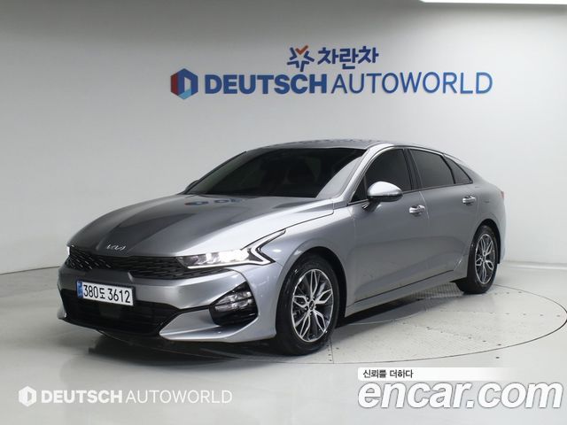 Kia K5 3-го поколения 2.0 Prestige - фото 0