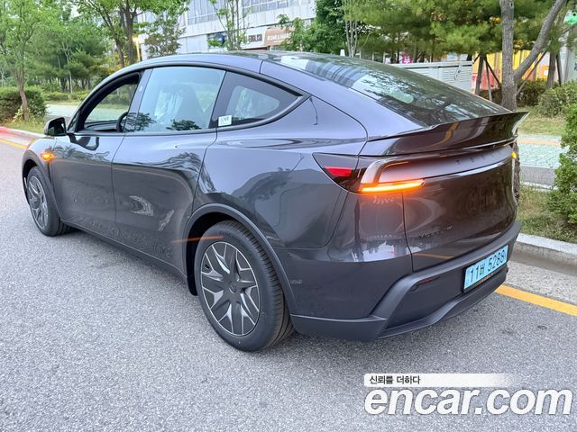 Tesla Model Y L Long Range AWD - фото 2