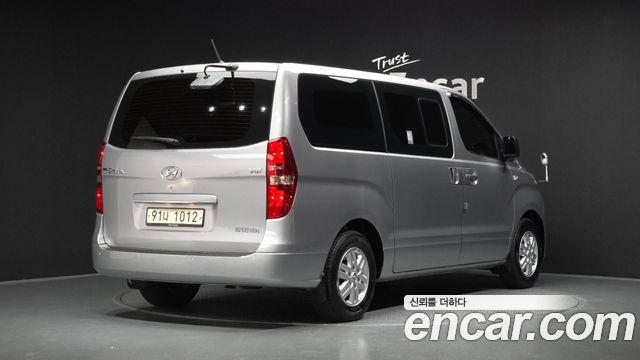 Hyundai Starex Новый Van 5-Seater Modern - фото 1