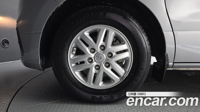 Hyundai Starex Новый Van 5-Seater Modern - фото 4
