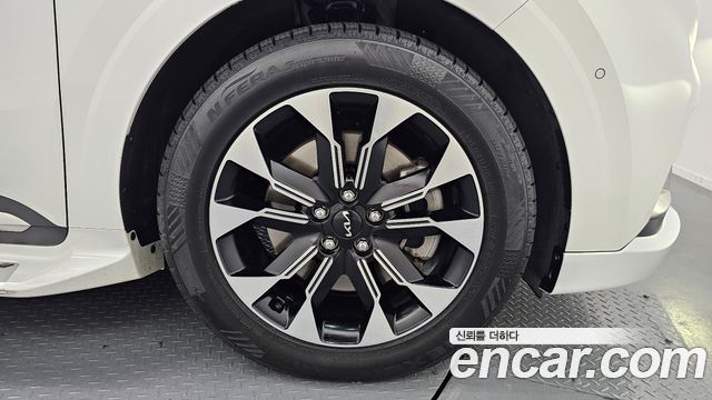 Kia Carnival 4-го поколения 7-Seater Hi-Limousine Signature - фото 4