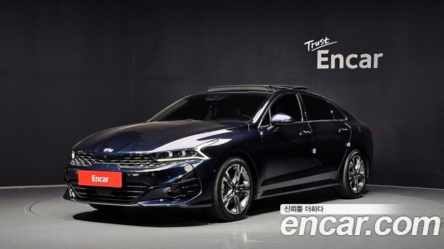 Kia K5 3-го поколения 2.0 Signature - фото 0