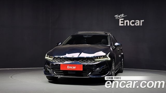 Kia K5 3-го поколения 2.0 Signature - фото 2