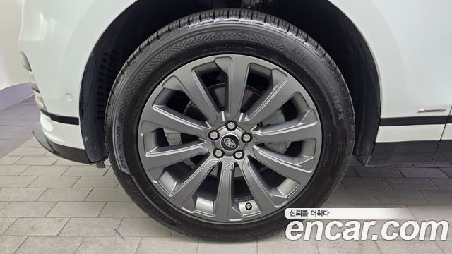 Land Rover Range Rover Velar 2.0 D240 R-Dynamic SE - фото 4