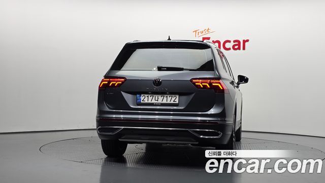 Volkswagen Tiguan 2.0 TSI Prestige - фото 3