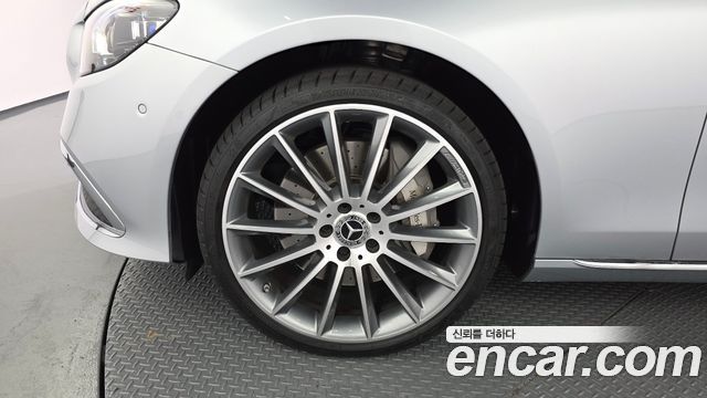 Mercedes-Benz E-Class W213 E450 4MATIC Exclusive - фото 4