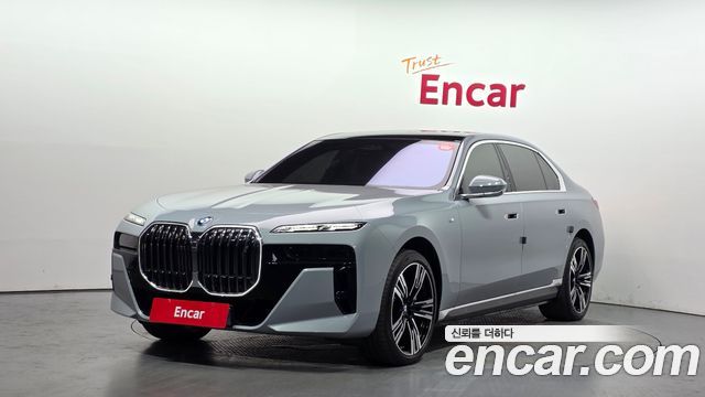 BMW i7 G70 xDrive 60 M sport - фото 0