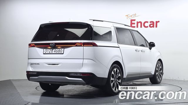 Kia Carnival 4-го поколения 9-Seater Prestige - фото 1