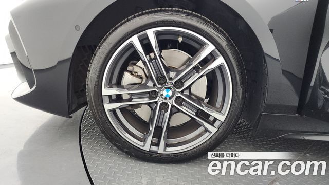BMW 1-Series F40 120i M Sports - фото 4