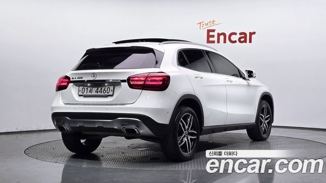 Mercedes-Benz GLA-Class X156 GLA220 Premium - фото 0