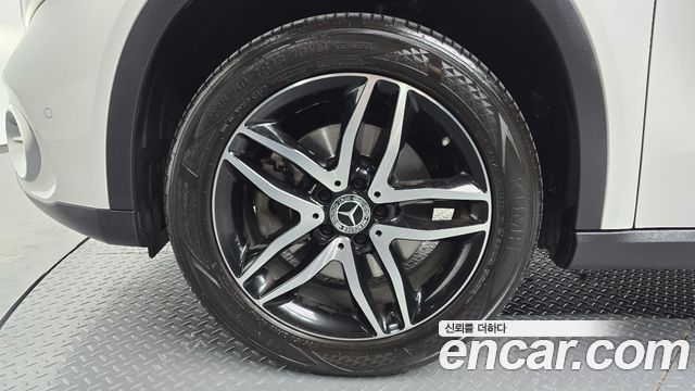 Mercedes-Benz GLA-Class X156 GLA220 Premium - фото 3