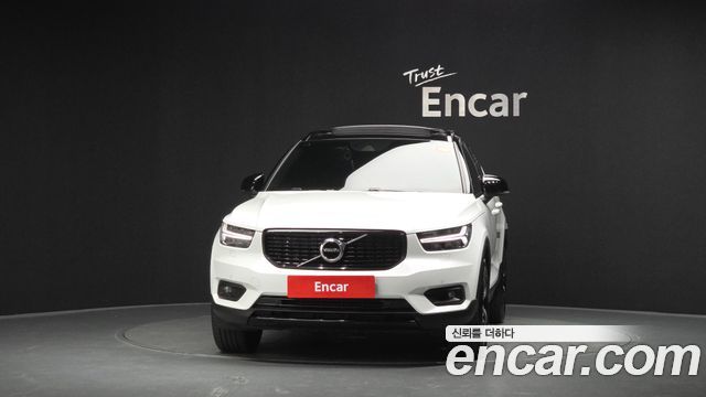 Volvo XC40 T4 R-Design - фото 2