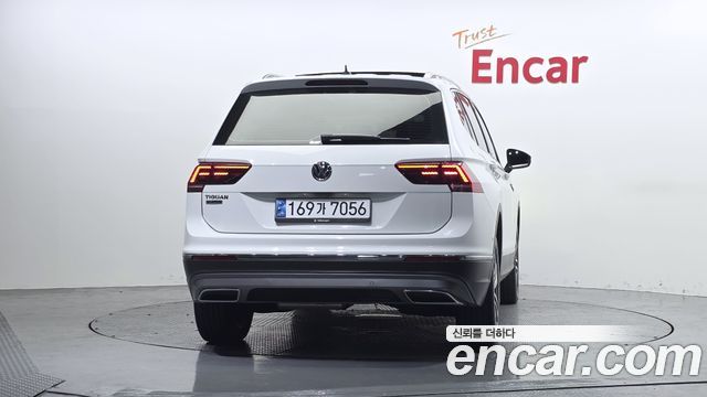 Volkswagen Tiguan 2.0 TDI Prestige - фото 3