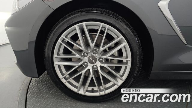 Genesis G70 2.0T Advanced - фото 4